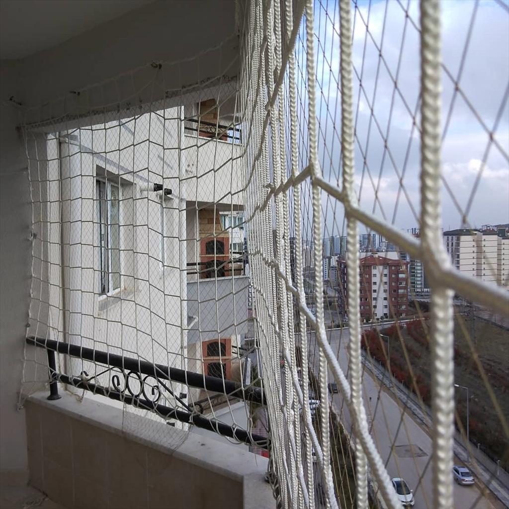 bağlıca balkon filesi, Balkon güvenlik filesi